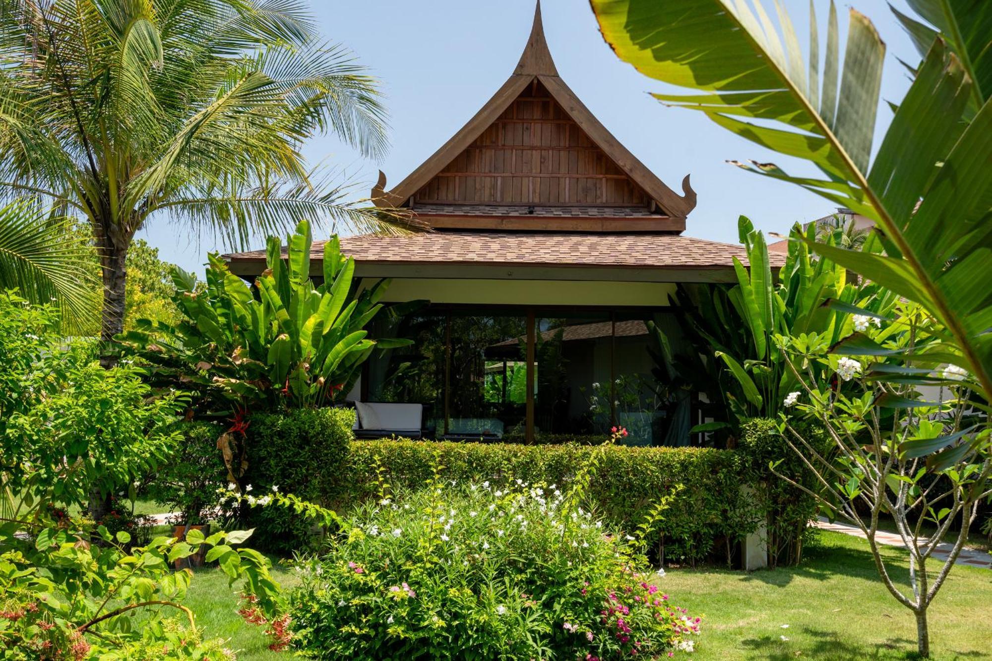 Lanta Palace Beach Resort & Spa - Adult Only Ko Lanta Esterno foto